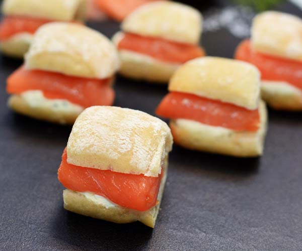 CAN23-Frank-Dale-Mini-Smoked-Salmon-Ciabatta