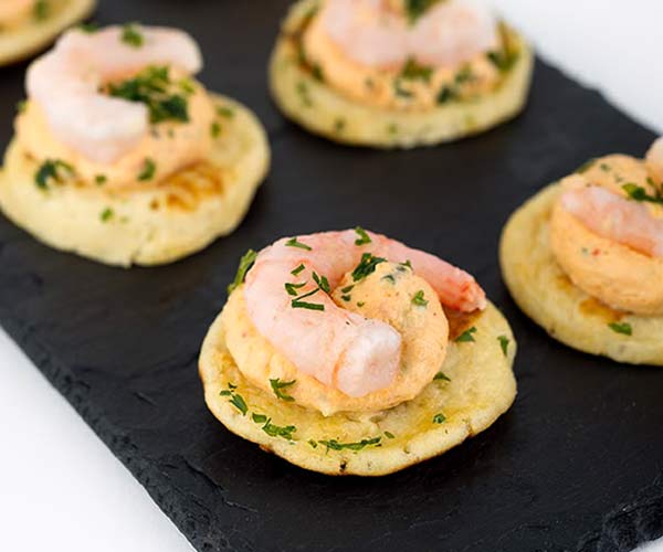 CAN79-Frank-Dale-Mini-Salmon-&-Prawn-Blini-Selection